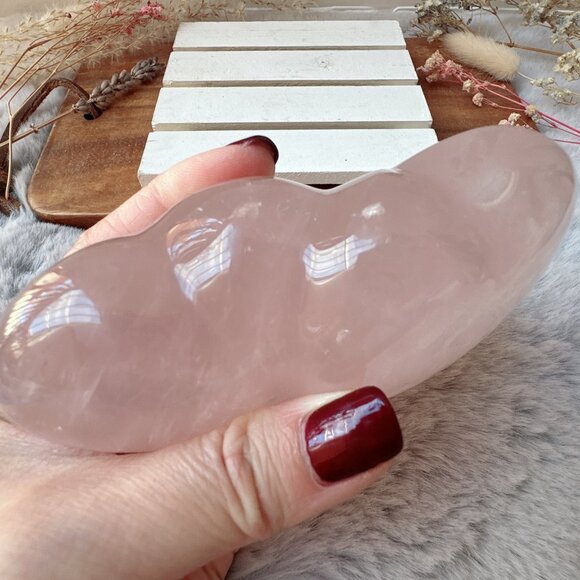 Gorgeous Rose Quartz Double Heart Carving - Picture 4 of 8